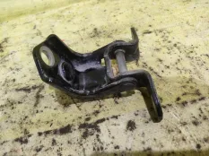 Петля двери Mazda CX-7