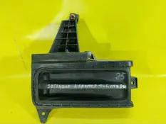 Заглушка бампера toyota Land Cruiser