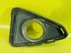 Накладка противотуманной фары toyota RAV4