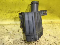 Резонатор воздушного фильтра Mazda CX-7