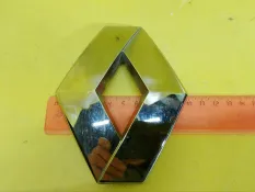 Эмблема на крышку багажника renault kaptur