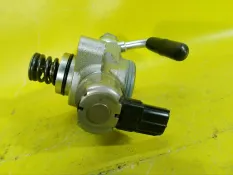 Насос (ТНВД) бензиновый Mazda CX-5