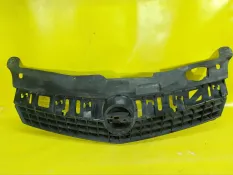 Решетка радиатора Opel Astra H