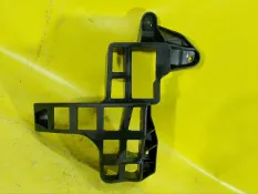 Кронштейн бамперa renault Sandero