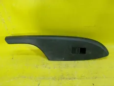 Кнопка стеклоподъемника toyota Corolla