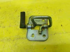 Крючок капота Volkswagen Golf