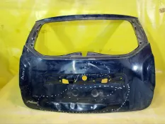 Дверь багажника renault duster