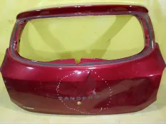 Дверь багажника renault Sandero