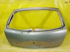 Дверь багажника renault Sandero