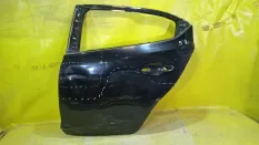 Дверь Mazda 3