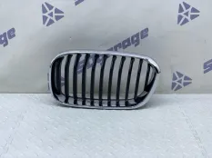 Молдинг решетки радиатора BMW 1er 2015-2017 51137371747 F20, передний левый