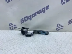 Петля крышки багажника Mercedes-Benz GLS 6.3 S AMG 2018 A1667403200 X166 157982, задняя правая