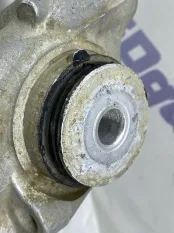 Кулак поворотный AUDI Q5 2008-2012 8R0505432F 8R, задний правый