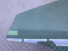 Стекло двери Kia Rio 2015 824110U010 3 QB, переднее левое