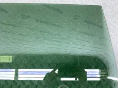 Стекло двери Porsche Cayenne 2003 95554261203 957, заднее правое