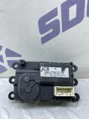 Моторчик заслонки отопителя Mazda Xedos 9 1994- GA601TA01C7E 1, передний