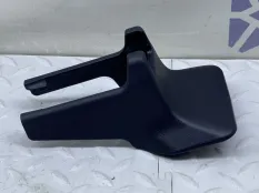 Заглушка сиденья Lexus NX 300H/200T 2020 7213842010C0 Z10 2ARFXE-2500CC 16-VALVE DOHC EFI, передняя левая