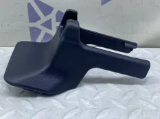 Заглушка сиденья Lexus NX 300H/200T 2020 7215842020C0 Z10 2ARFXE-2500CC 16-VALVE DOHC EFI, передняя правая