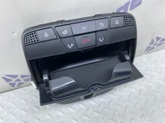 Плафон освещения салона Mercedes-Benz GLC 2017 A0009008215 X253 3.5 ДИЗЕЛЬ, передний