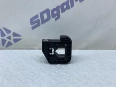 Крепление радиатора BMW X5 2021 17118642754 G05 B58B30C