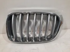 Решетка радиатора BMW X3 2010-2014 51117237421 F25, передняя левая