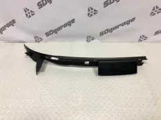 Уплотнение капота LAND ROVER DISCOVERY 5 2020 LR101682 L462 3.0 V6 D GEN2 MONO TURBO, переднее правое