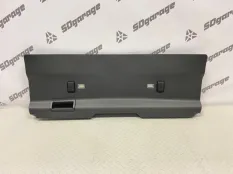 Обшивка крышки багажника LAND ROVER DISCOVERY 5 2020 LR100999 L462 3.0 V6 D GEN2 MONO TURBO, задняя