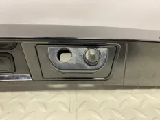 Молдинг крышки багажника LAND ROVER DISCOVERY 5 2020 LR083124 L462 3.0 V6 D GEN2 MONO TURBO, задний