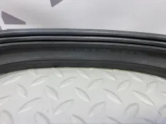 Резинка воздухозаборника Mercedes-Benz GLE 2016 A1668300113 W166 3.5 ДИЗЕЛЬ, передняя