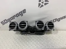 Воздушный дефлектор в торпеду центральный Mercedes S-CLASS 2017 A22283008542A17 W222 S560 176980, передний