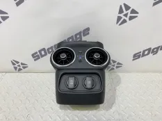 Накладка центральной консоли Kia Stinger 2019 84641J5000WK 1 3.3 GT 24V TURBO G6DP, задняя