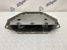 Опорный кронштейн BMW X5 2021 51617438023 G05 B58B30C