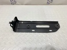 Кронштейн радиатора BMW X5 2021 51647443621 G05 B58B30C, левый