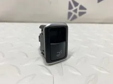 Кнопка открывания багажника Mercedes-Benz GLE 2016 A1668707610 W166 3.5 ДИЗЕЛЬ