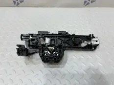 Кронштейн замка двери Mercedes-Benz GLS 2017 A2047602534 W166 642826, передний левый