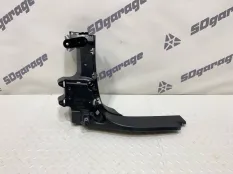 Кронштейн бампера BMW X5 2017 51128054019 F15 N57D30C, задний левый