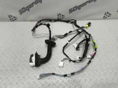 Проводка двери Lexus UX 250H 2020 8215176710 200/250H 2000CC 16-VALVE DOHC, передняя правая