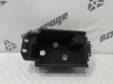 Вещевой ящик центральной консоли BMW 5-Series 2018 51169330664 G30 B57D30A, передний