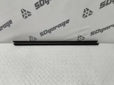 Уплотнитель стекла двери BMW X5 2017 51337289627 F15 N57D30C, передний правый