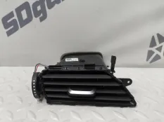 Воздушный дефлектор в торпеду центральный BMW 5-Series 2018 64229330896 G30 B57D30A, передний правый