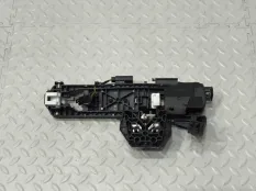 Кронштейн ручки двери Mercedes-Benz GLS 2017 A2047602634 W166 642826, передний правый