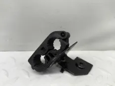 Кронштейн трубопровода Mercedes-Benz GLE 2022 A1675018002 W167 / V167 654920, передний