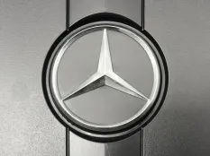 Крышка двигателя Mercedes-Benz CLS 2016 A2760108904 C218 M276, передняя