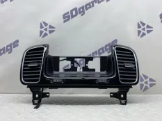 Воздуховод в торпеду Mercedes-Benz GLS 6.3 S AMG 2018 A1668306101 X166 157982, передний