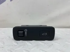 Кнопка открывания багажника Volvo XC90 2019 31443873 2 B4204T26, передняя