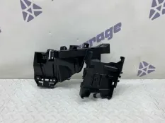 Кронштейн замка двери Volvo XC90 2019 31484042 2 B4204T26, передний правый