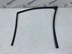Уплотнительная резинка двери Lexus UX 250H 2020 6815176040 200/250H 2000CC 16-VALVE DOHC, передняя левая