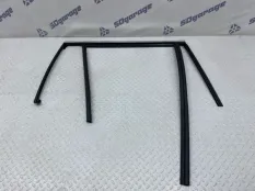 Уплотнитель стекла двери Volvo XC90 2019 32205574 2 B4204T26, задний правый