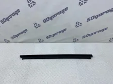 Уплотнитель стекла двери Volvo XC90 2019 31352709 2 B4204T26, передний правый