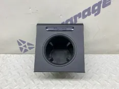 Подстаканник Porsche Taycan 2021 9J1864365E5Q0 9J1 EBFA, передний